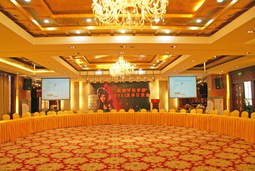 Royal Century Hotel Shenzhen Esterno foto