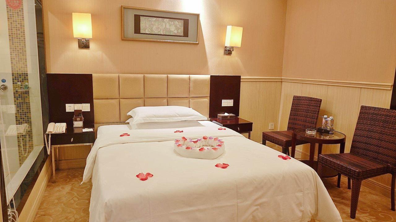 Royal Century Hotel Shenzhen Esterno foto